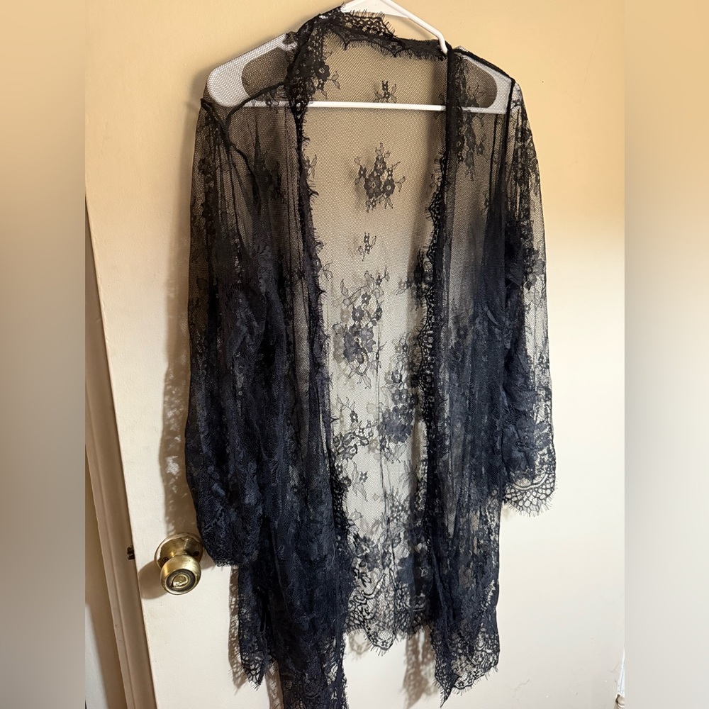 Elegant Black Lace Kimono Robe